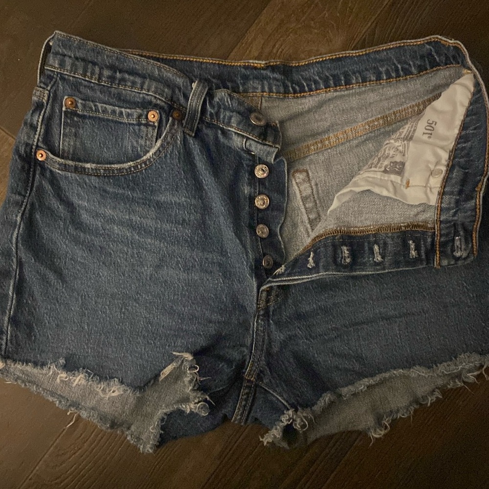 501 high rise Levi shorts